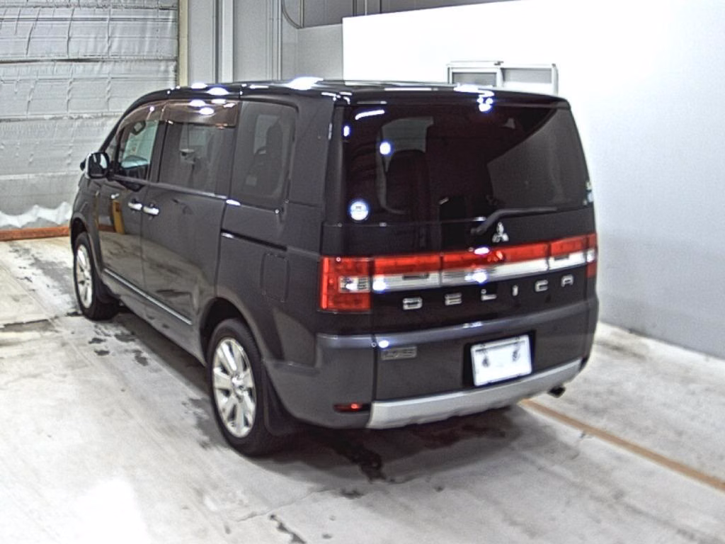 MITSUBISHI DELICA D:5