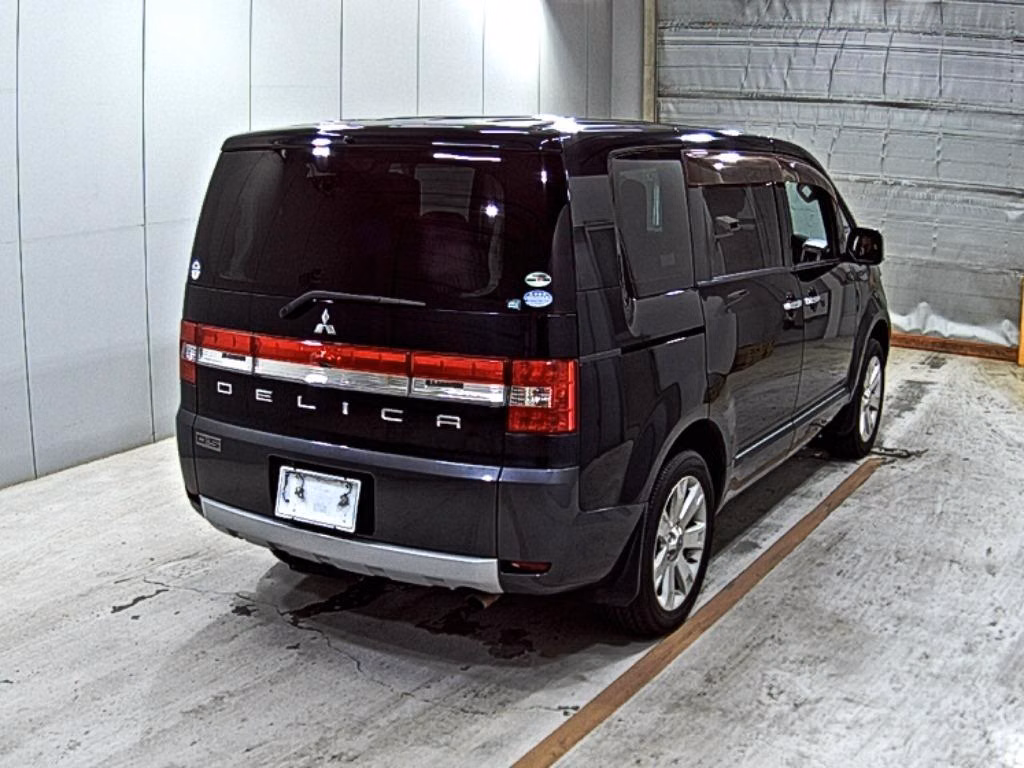 MITSUBISHI DELICA D:5