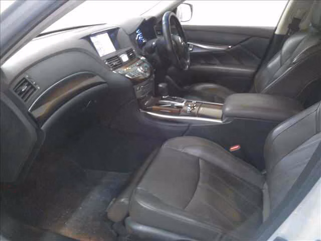 NISSAN FUGA