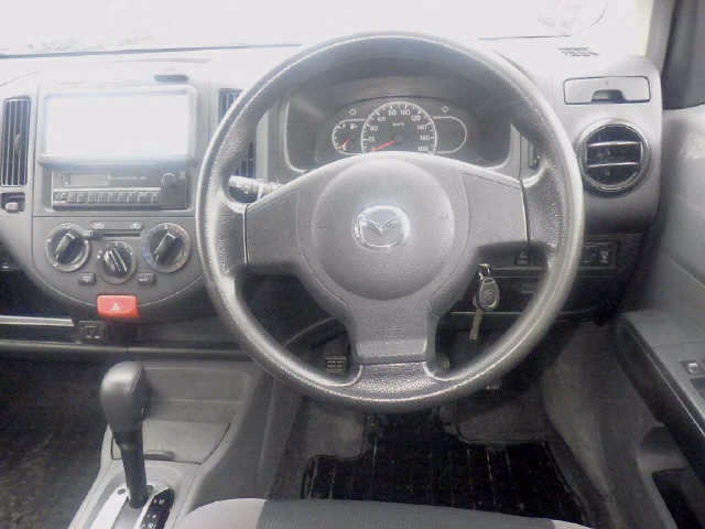 MAZDA FAMILIA
