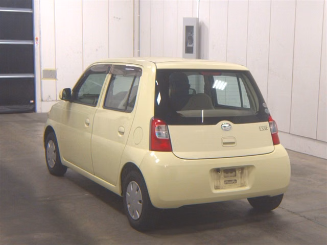 DAIHATSU ESSE