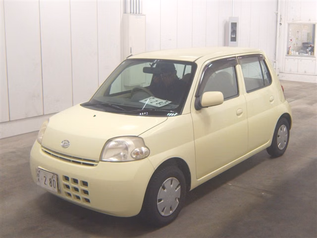DAIHATSU ESSE