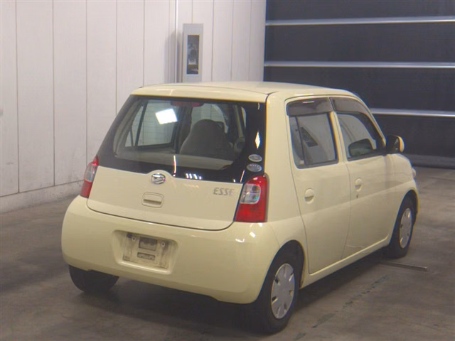 DAIHATSU ESSE