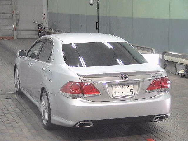 TOYOTA CROWN