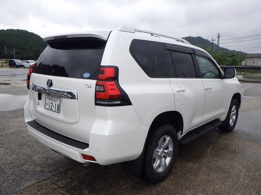 TOYOTA LAND CRUISER PRADO