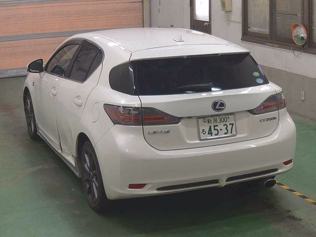 LEXUS CT200H
