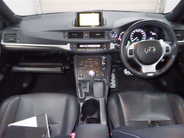 LEXUS CT200H