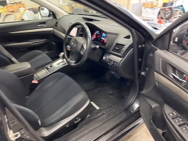 SUBARU LEGACY