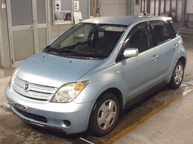TOYOTA IST
