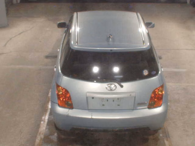 TOYOTA IST
