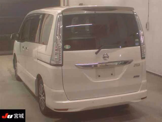 NISSAN SERENA