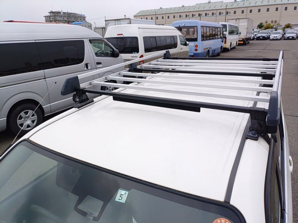 MAZDA FAMILIA