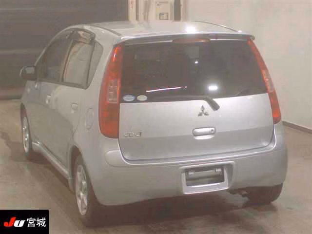 MITSUBISHI COLT