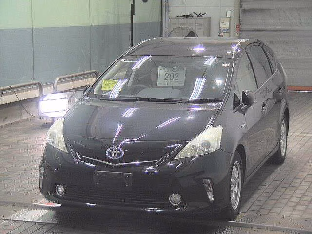 TOYOTA PRIUS ALPHA
