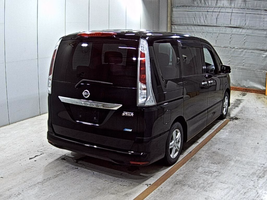 NISSAN SERENA