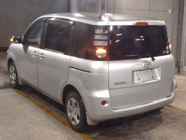 TOYOTA SIENTA
