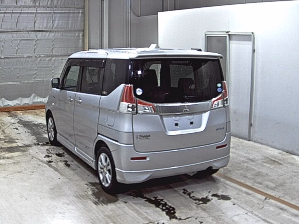 MITSUBISHI DELICA D:2