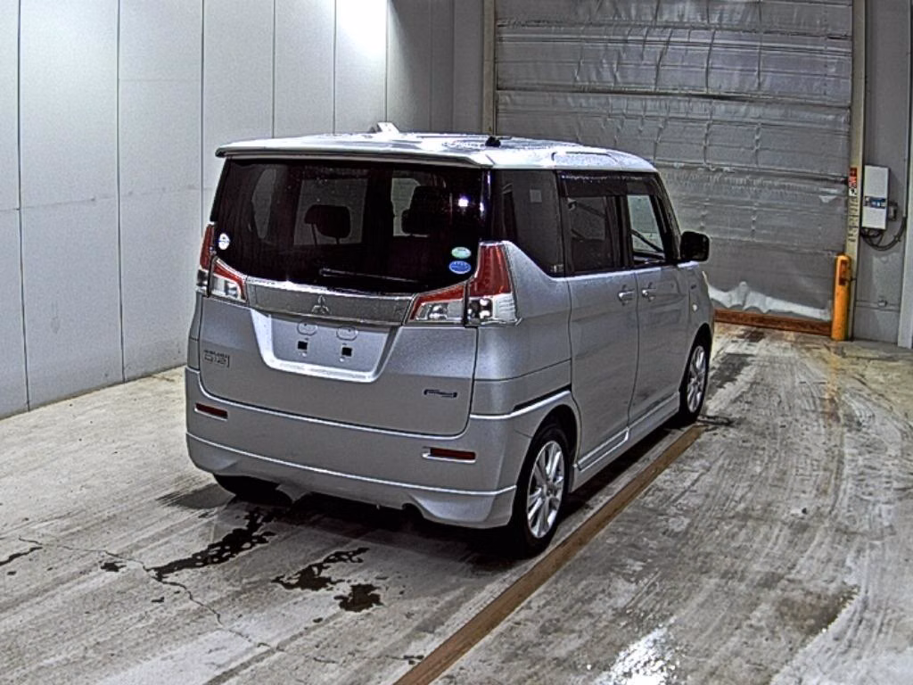 MITSUBISHI DELICA D:2
