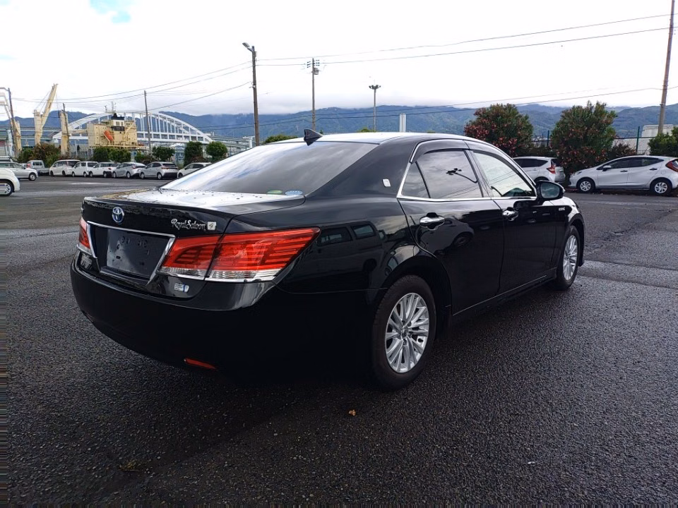 TOYOTA CROWN