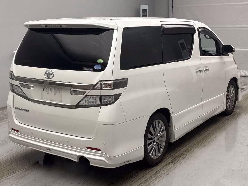 TOYOTA VELLFIRE