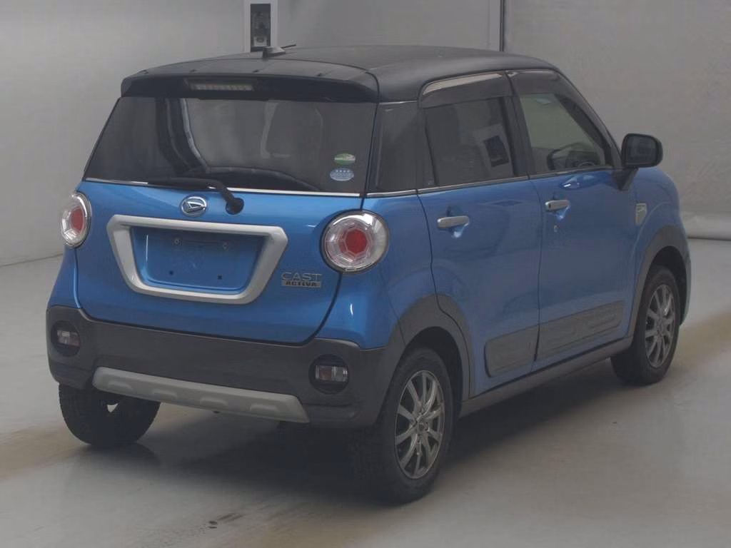 DAIHATSU CAST