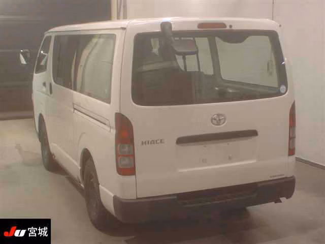 TOYOTA REGIUS ACE