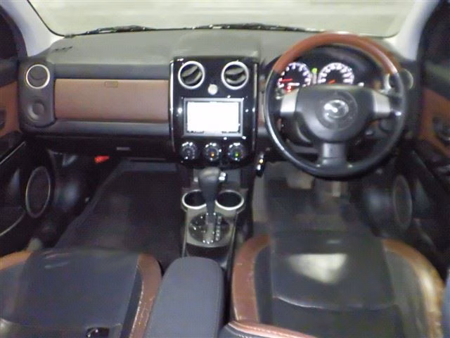 MAZDA VERISA