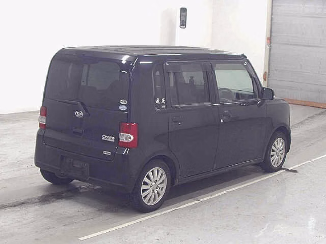 DAIHATSU MOVE CONTE