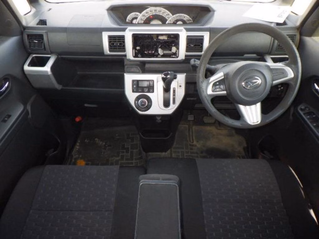 DAIHATSU WAKE