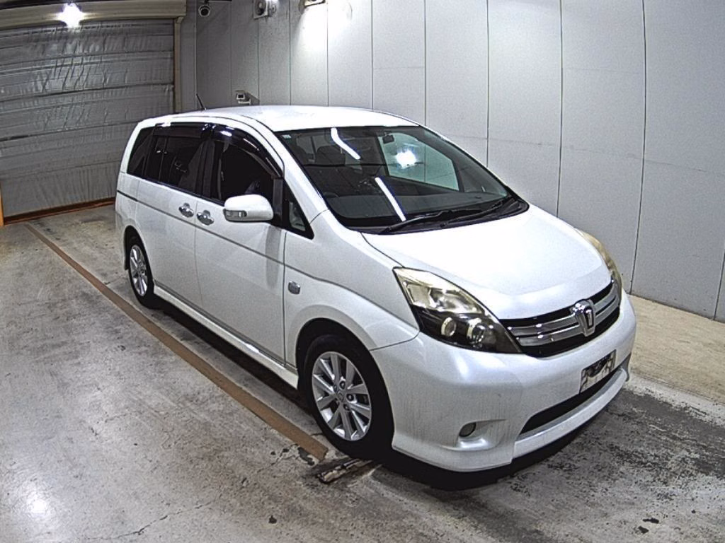 TOYOTA ISIS