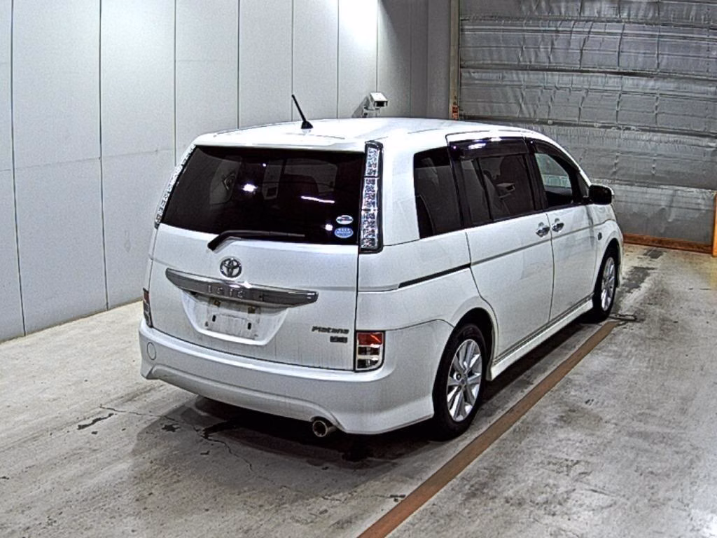 TOYOTA ISIS
