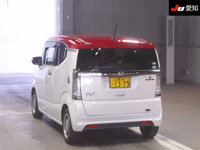 HONDA N-BOX SLASH