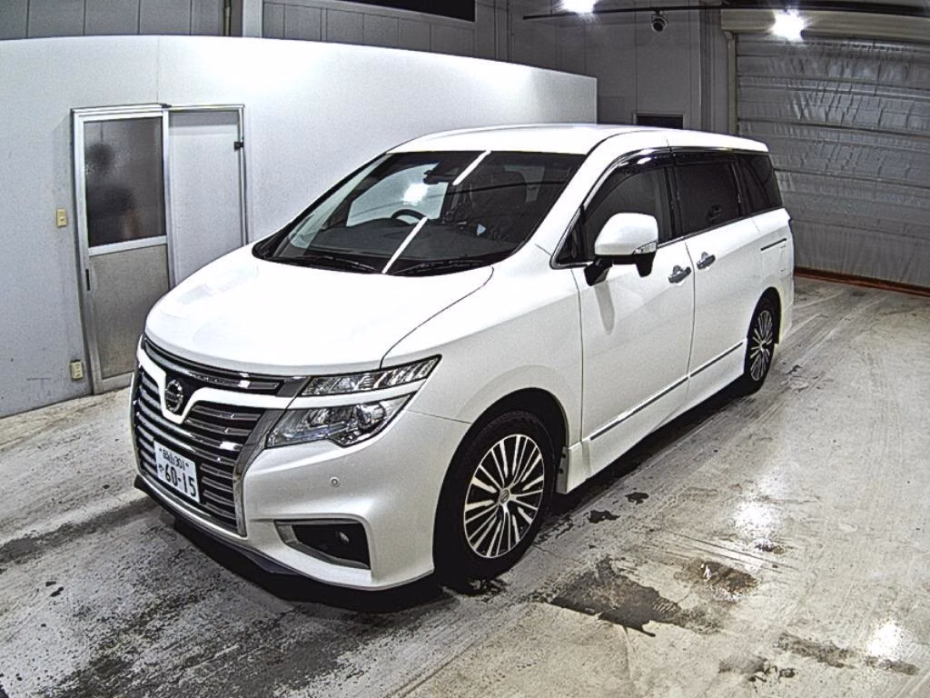 NISSAN ELGRAND