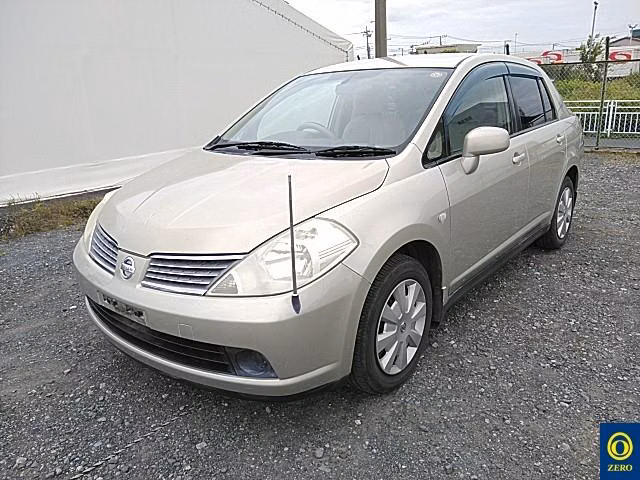 NISSAN TIIDA LATIO