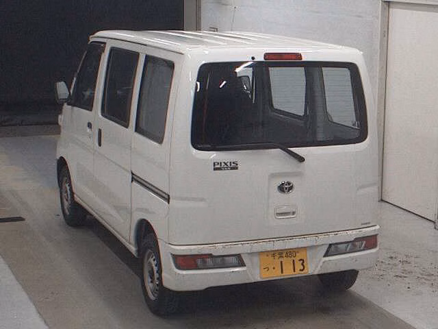 TOYOTA PIXIS VAN