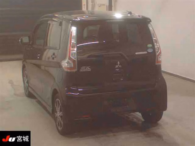 MITSUBISHI EK CUSTOM