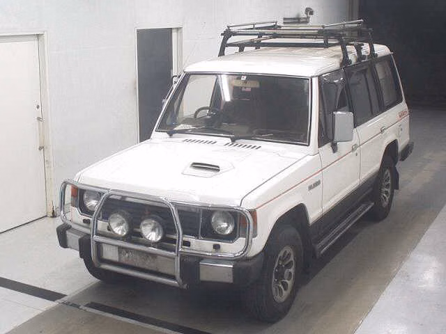 MITSUBISHI PAJERO