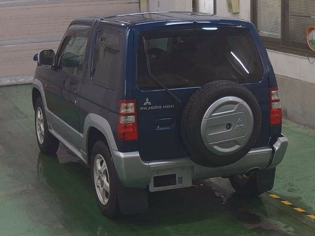 MITSUBISHI PAJERO MINI