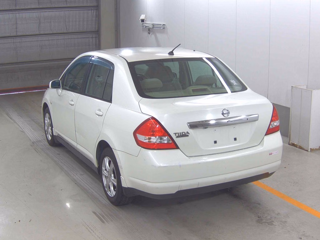 NISSAN TIIDA LATIO
