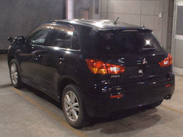 MITSUBISHI RVR