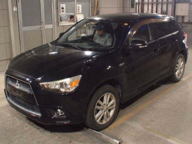 MITSUBISHI RVR
