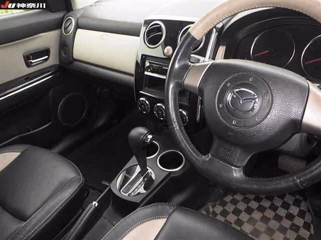 MAZDA VERISA