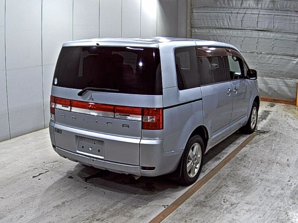 MITSUBISHI DELICA D:5