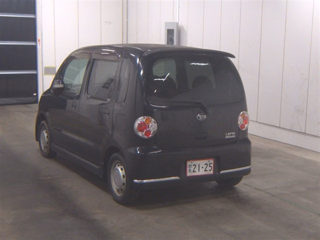 DAIHATSU MOVE LATTE