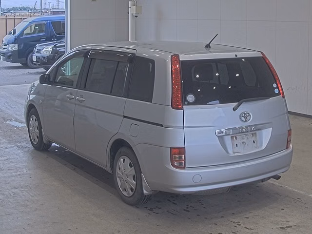 TOYOTA ISIS