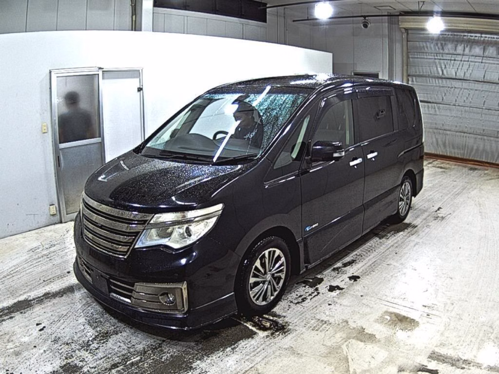 NISSAN SERENA