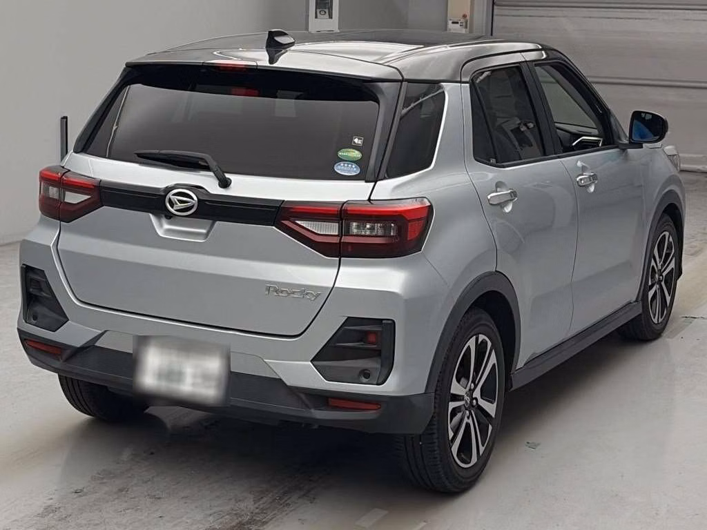 DAIHATSU ROCKY