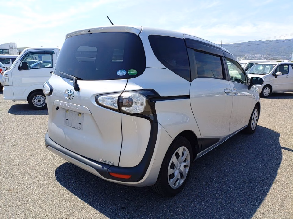 TOYOTA SIENTA