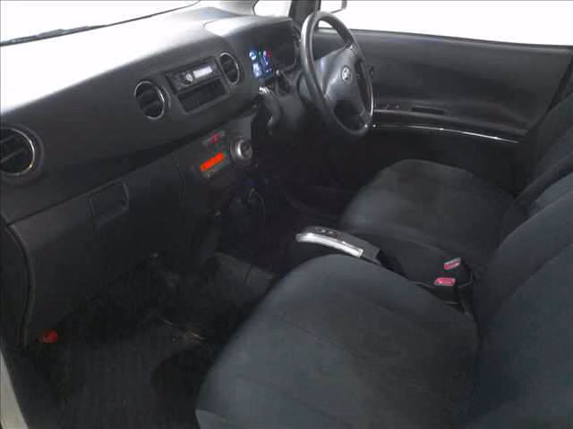 SUBARU LUCRA
