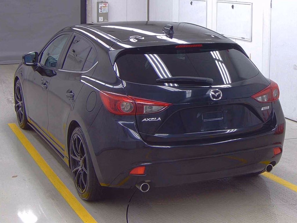 MAZDA AXELA